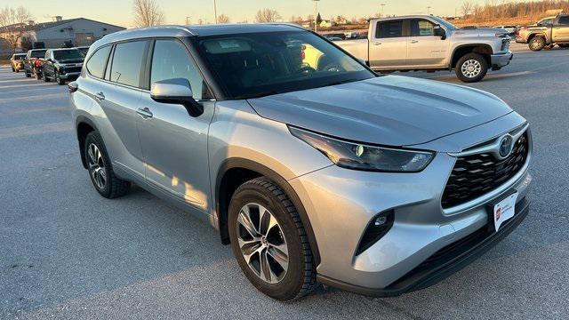 used 2024 Toyota Highlander Hybrid car, priced at $47,995