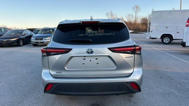 used 2024 Toyota Highlander Hybrid car, priced at $47,300