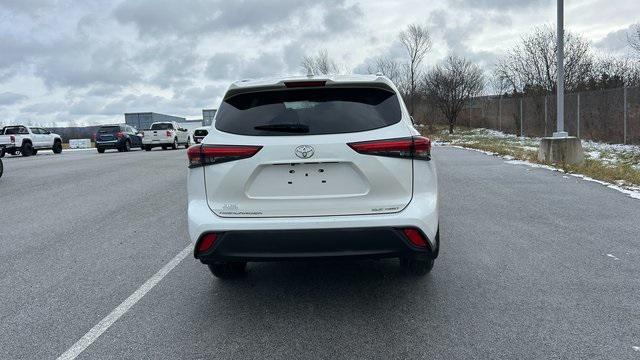 used 2021 Toyota Highlander car, priced at $30,500