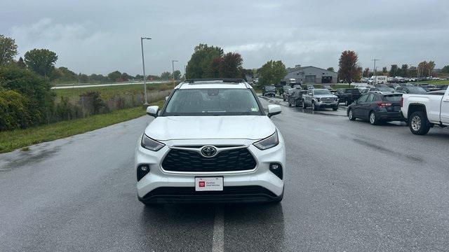 used 2023 Toyota Highlander car, priced at $38,500