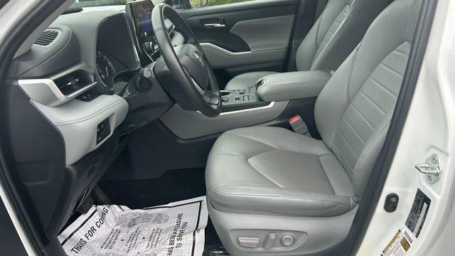 used 2023 Toyota Highlander car, priced at $38,500