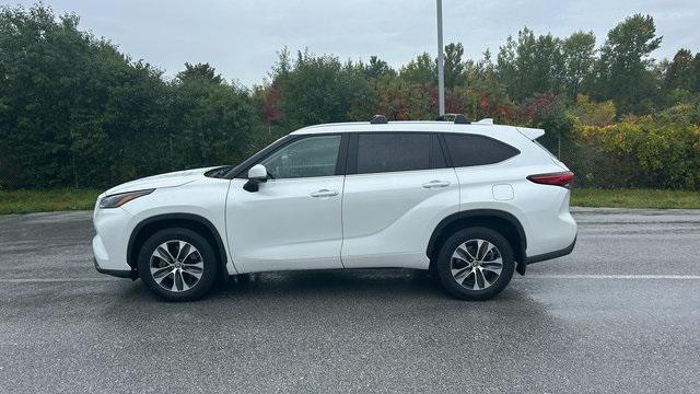 used 2023 Toyota Highlander car, priced at $38,500