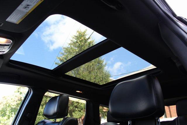 used 2015 Jeep Grand Cherokee car, priced at $12,400