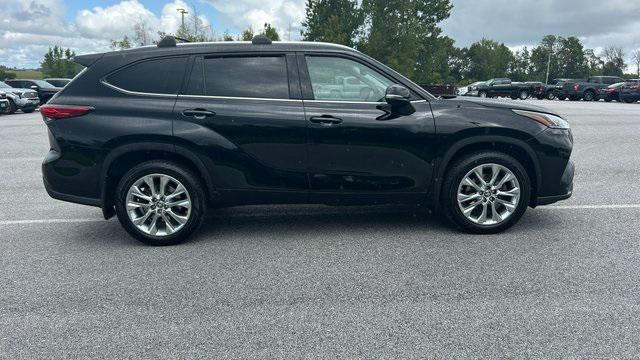 used 2023 Toyota Highlander car, priced at $41,000