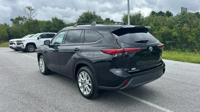 used 2023 Toyota Highlander car, priced at $41,000