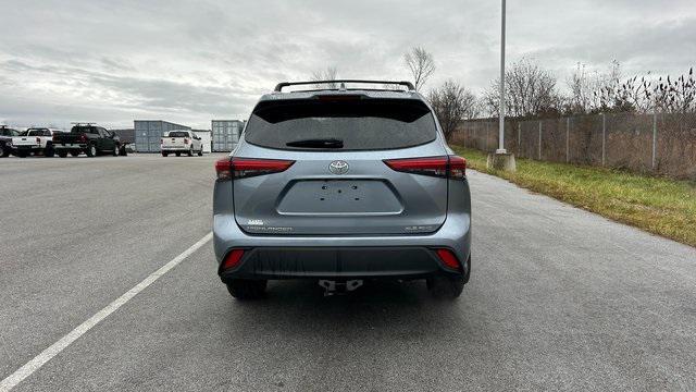 used 2022 Toyota Highlander car, priced at $35,995