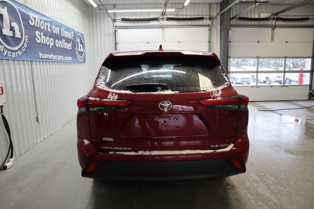 used 2021 Toyota Highlander car, priced at $34,472