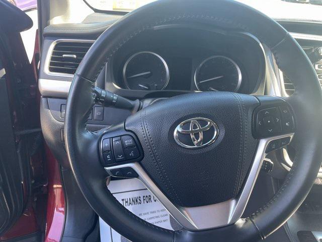 used 2019 Toyota Highlander car, priced at $21,500