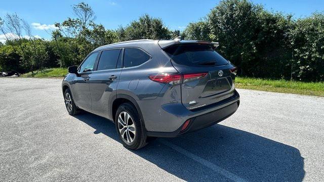 used 2023 Toyota Highlander car, priced at $39,500