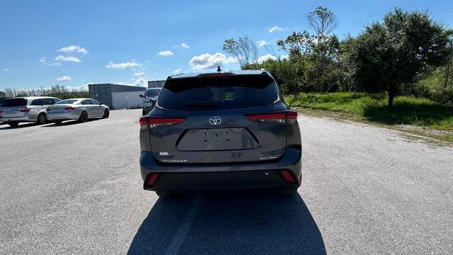used 2023 Toyota Highlander car, priced at $39,500