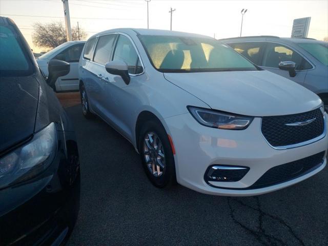 used 2023 Chrysler Pacifica car, priced at $29,661