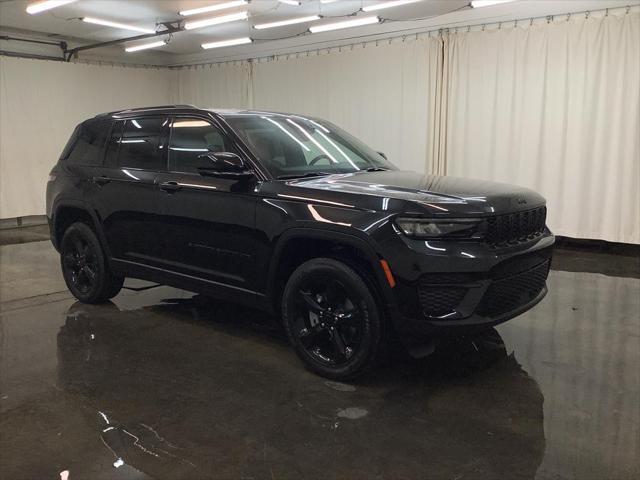 new 2025 Jeep Grand Cherokee car, priced at $45,987