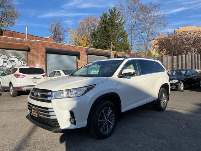 used 2019 Toyota Highlander car, priced at $26,995