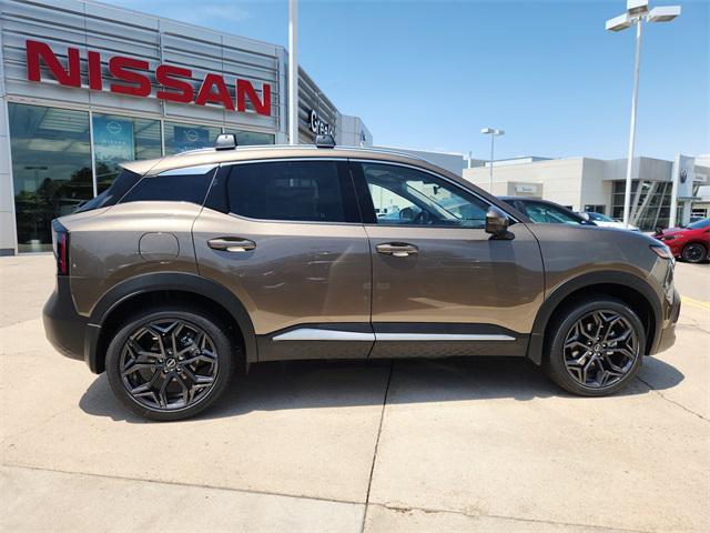 new 2025 Nissan Kicks car, priced at $29,423