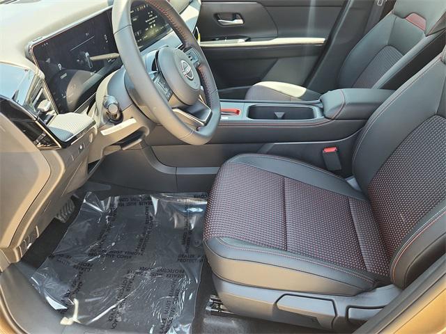 new 2025 Nissan Kicks car, priced at $29,423