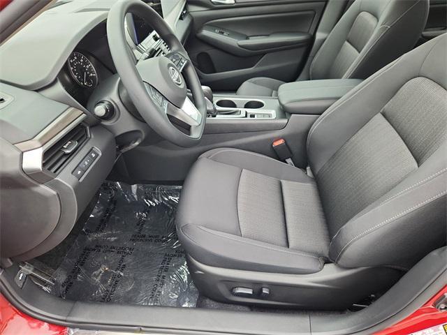 new 2025 Nissan Altima car, priced at $30,432