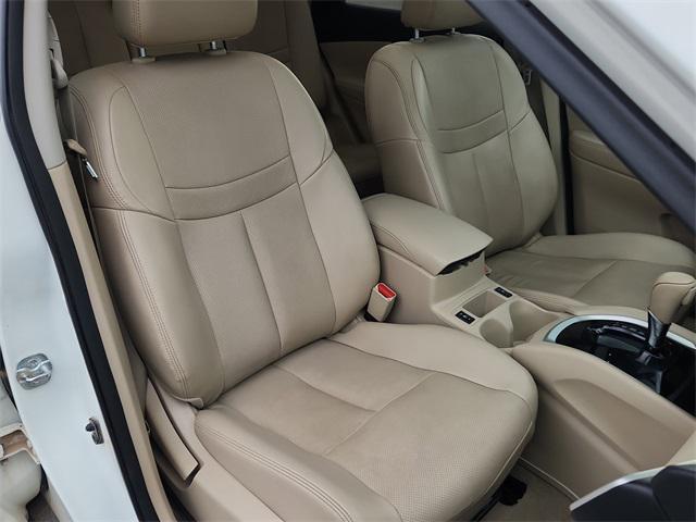 used 2015 Nissan Rogue car, priced at $13,499