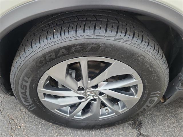 used 2015 Nissan Rogue car, priced at $13,499