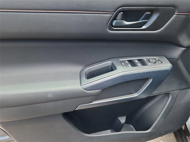 new 2025 Nissan Pathfinder car, priced at $43,260