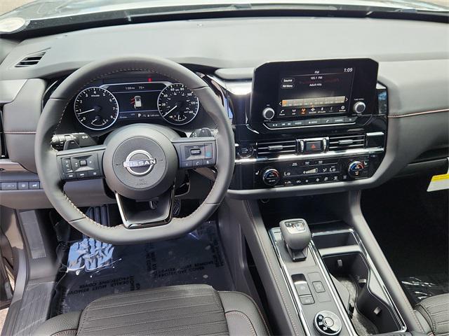 new 2025 Nissan Pathfinder car, priced at $43,260
