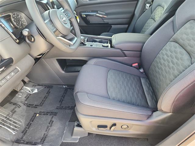 new 2025 Nissan Pathfinder car, priced at $35,980