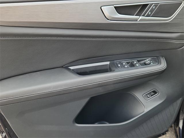 new 2026 Volkswagen Atlas Cross Sport car, priced at $44,978