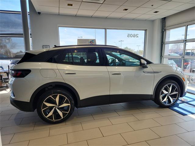 new 2025 Volkswagen ID.4 car, priced at $50,108