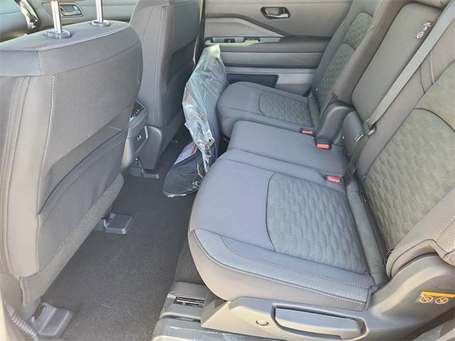 new 2025 Nissan Pathfinder car, priced at $36,095