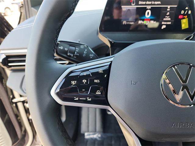new 2025 Volkswagen ID.4 car, priced at $49,672