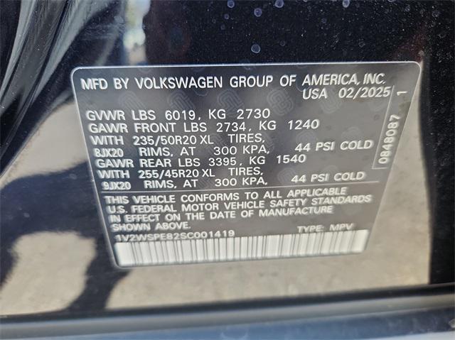 new 2025 Volkswagen ID.4 car, priced at $49,672