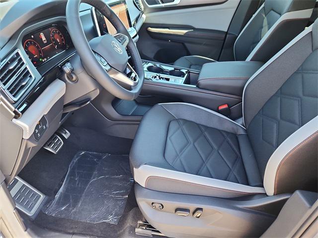 new 2026 Volkswagen Atlas car, priced at $49,292