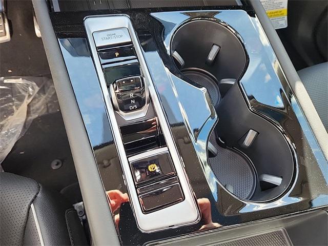 new 2025 Volkswagen Atlas car, priced at $50,374