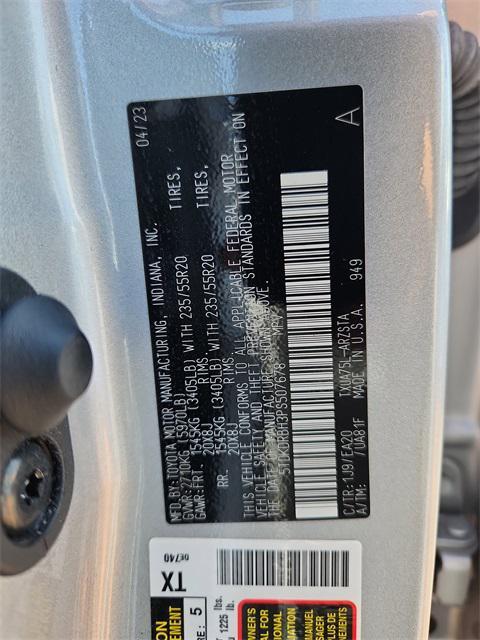 used 2023 Toyota Highlander car, priced at $41,999