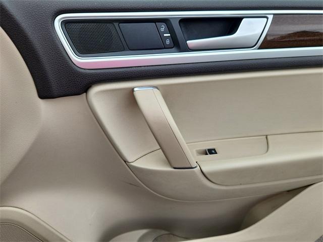 used 2016 Volkswagen Touareg car, priced at $19,095