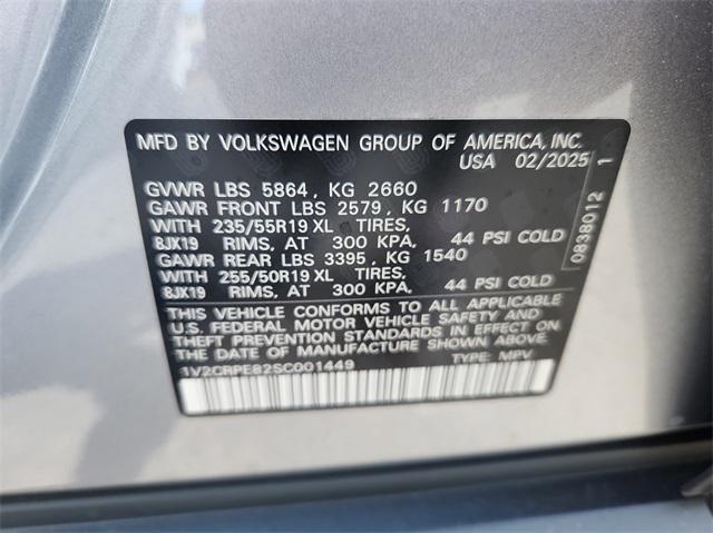 new 2025 Volkswagen ID.4 car, priced at $40,960