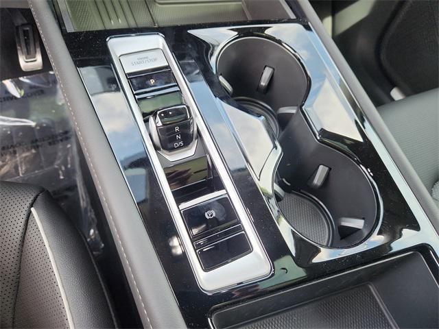 new 2025 Volkswagen Atlas car, priced at $53,221