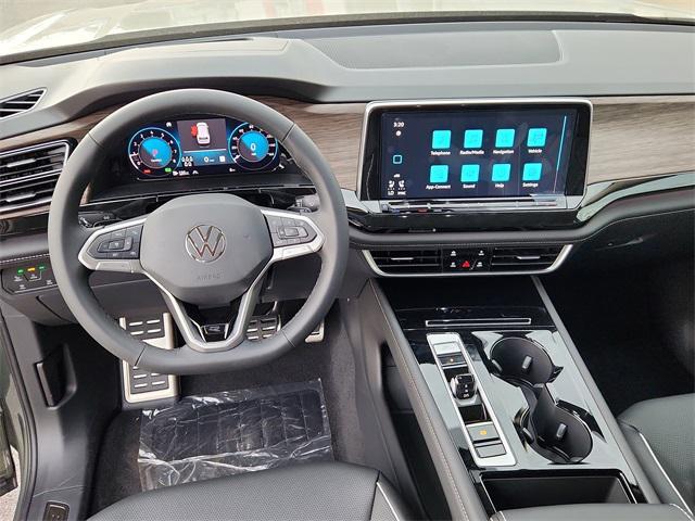 new 2025 Volkswagen Atlas car, priced at $49,084