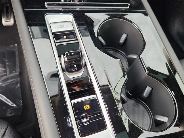 new 2025 Volkswagen Atlas car, priced at $49,084