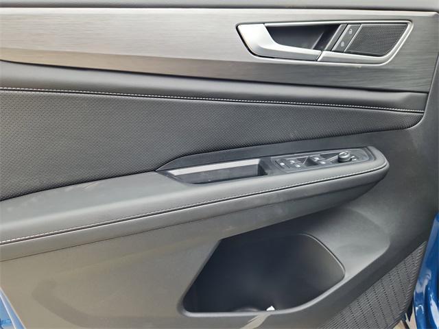 new 2025 Volkswagen Atlas Cross Sport car, priced at $34,794