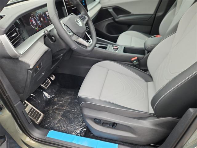 new 2025 Volkswagen Tiguan car, priced at $37,742