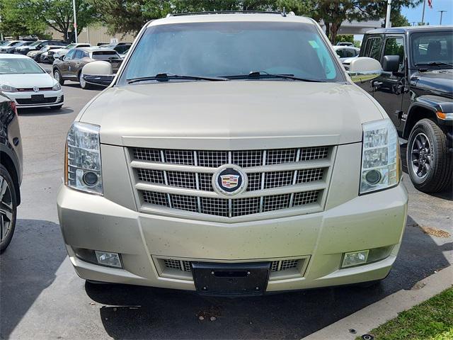 used 2013 Cadillac Escalade car, priced at $17,202