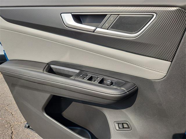 new 2025 Volkswagen Atlas Cross Sport car, priced at $44,678