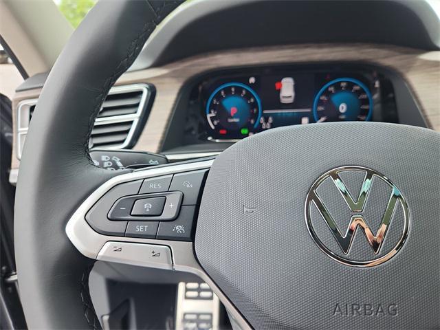 new 2025 Volkswagen Atlas car, priced at $53,682