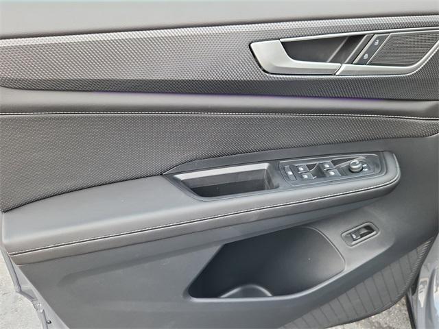 new 2026 Volkswagen Atlas Cross Sport car, priced at $50,856