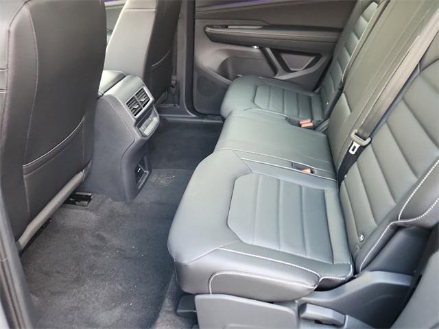 new 2026 Volkswagen Atlas Cross Sport car, priced at $50,856