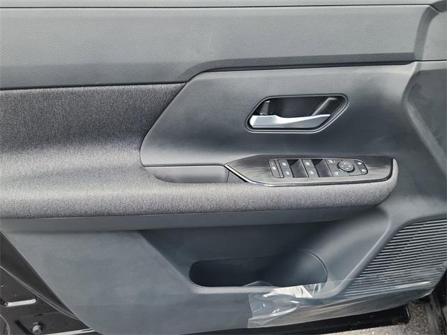 new 2025 Nissan Kicks car, priced at $26,184