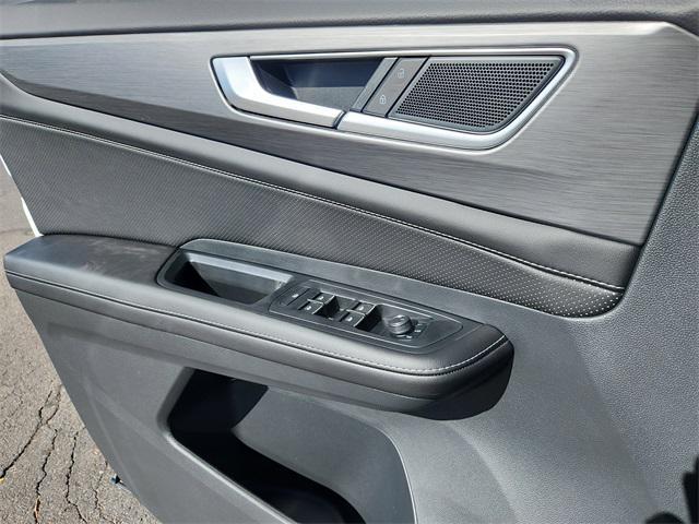 new 2026 Volkswagen Atlas Cross Sport car, priced at $40,355