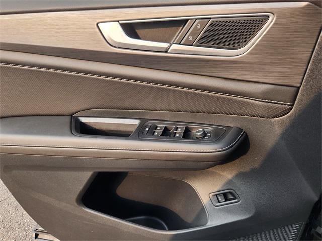 new 2026 Volkswagen Atlas Cross Sport car, priced at $46,447