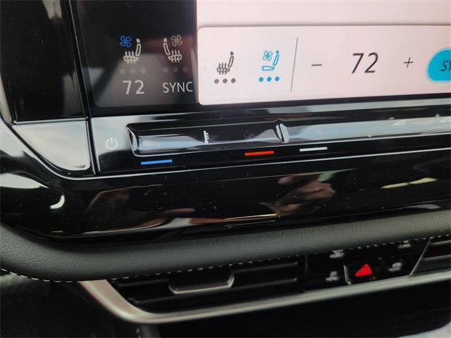 new 2026 Volkswagen Atlas Cross Sport car, priced at $46,447