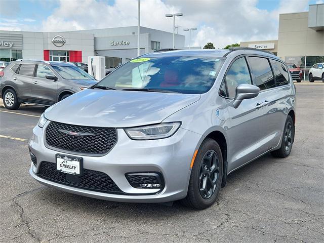 used 2021 Chrysler Pacifica Hybrid car, priced at $25,443